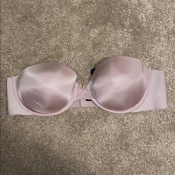 LAST CHANCE!! Lightly lined strapless bra
